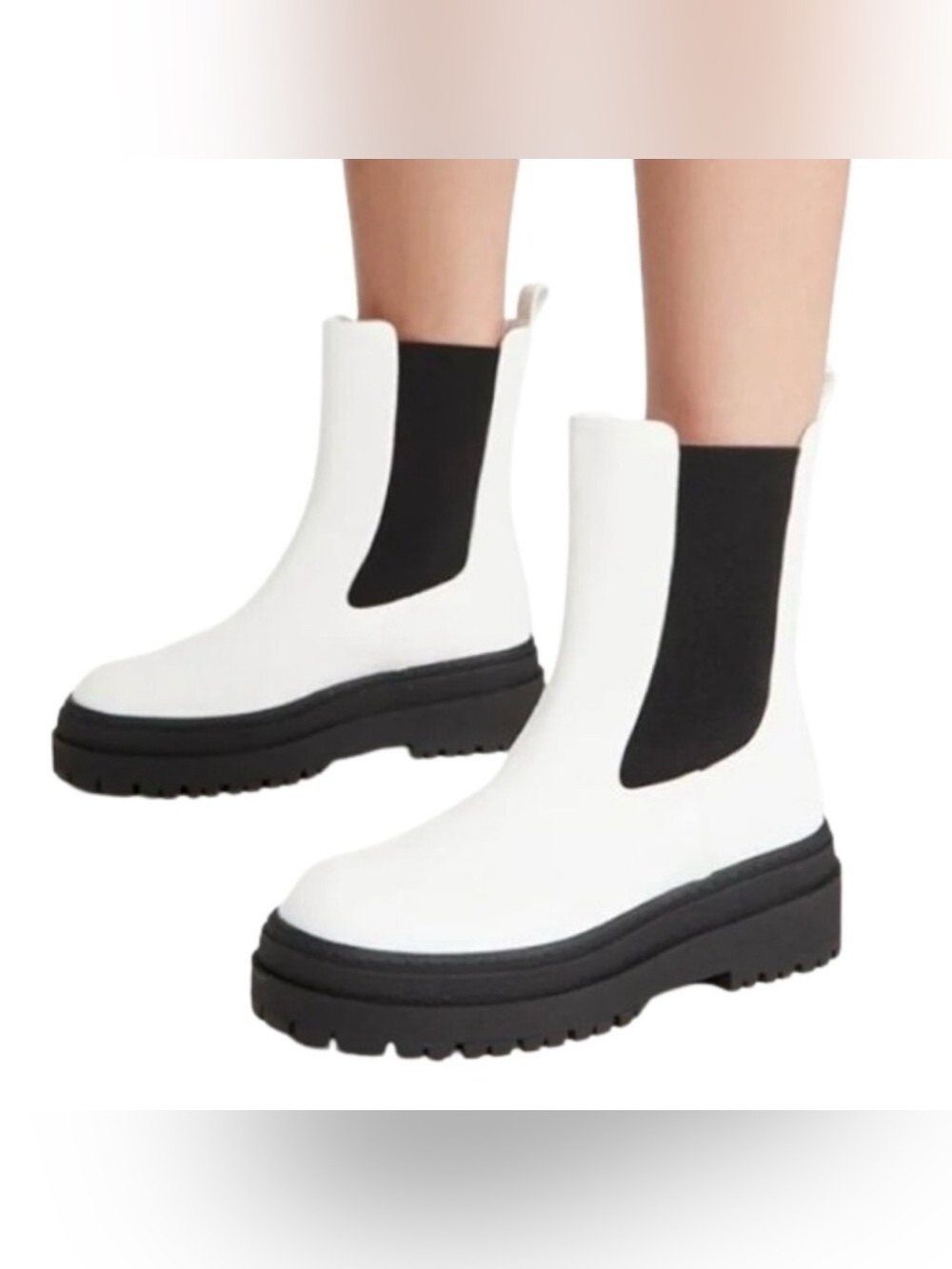 Good American Chelsea Leather Boot
